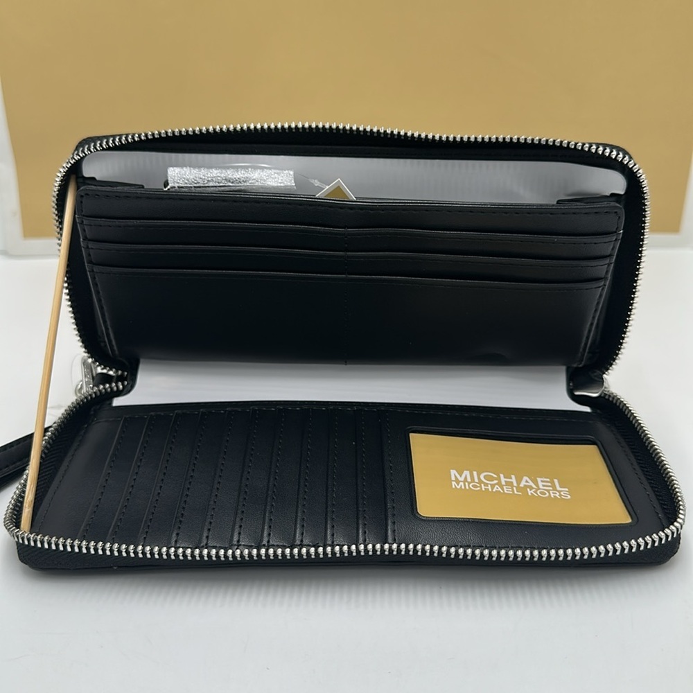 MICHAEL KORS Continental Wristlet Phone Case Wallet Black 
NWT - Picture 11 of 13